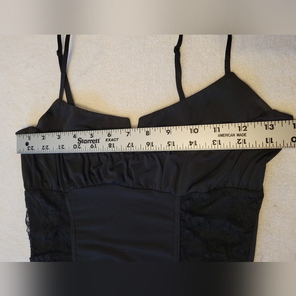 Little black dress, Junior's dainty for any occasion, Excellent Condition - Picture 13 of 15